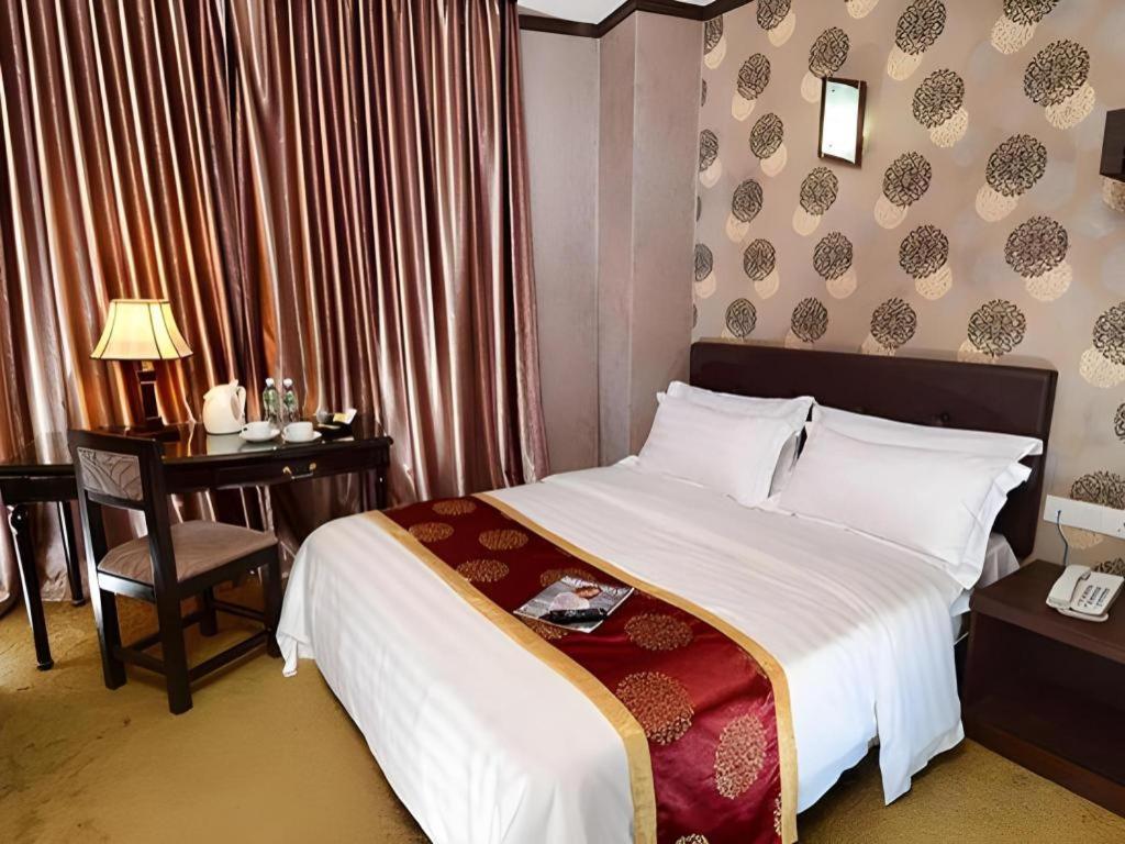 Hotel S Bee 3*